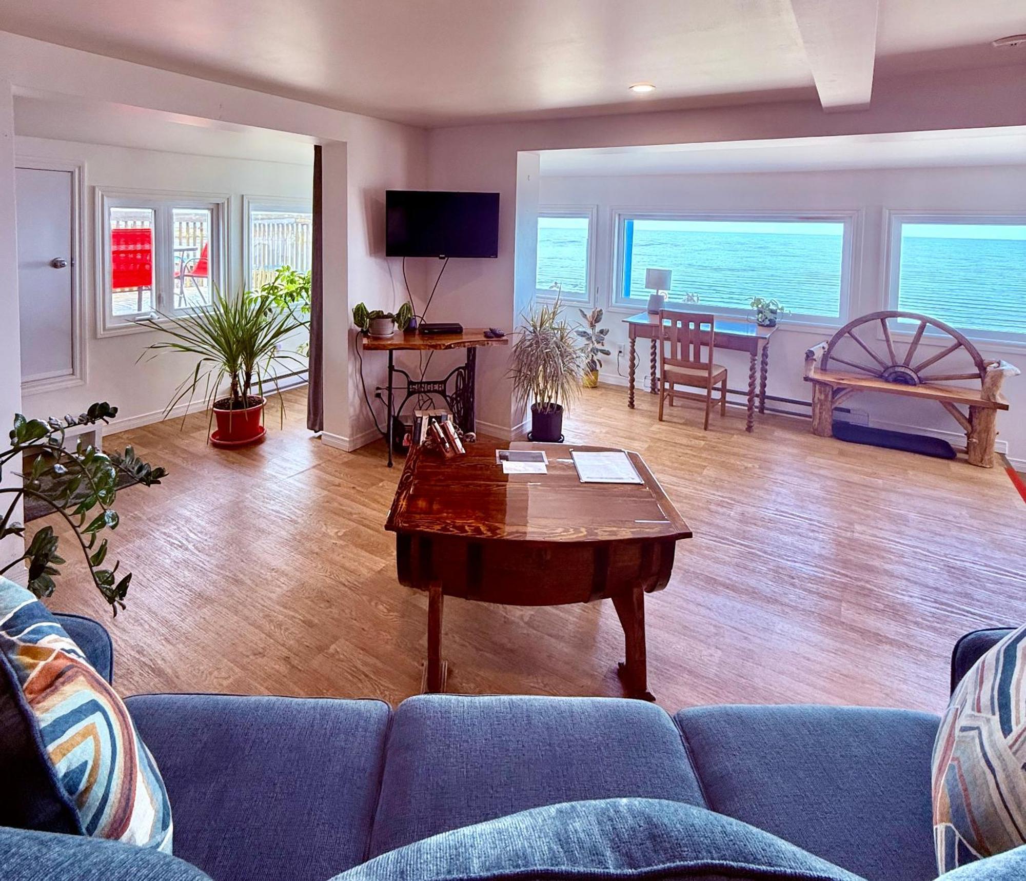 L'Appat Buvette Et Couchette De Sainte-Luce - Appartements De Vacances Modernes, Calmes Et Ressourcant Sur Le Fleuve Exteriör bild